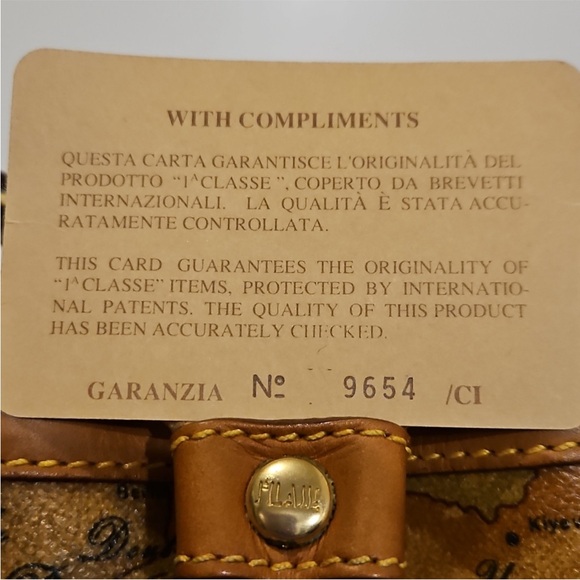 Alviero Martini Classe World Bucket Bag Crossbody Bag EUC - Picture 7 of 13